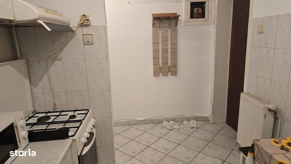 Inchiriez apartament 2 camere dec. Deva, Progresul (Enescu), etaj 3,