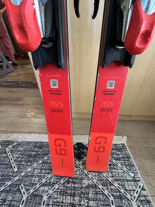 Ски запазени като нови на страхотна цена