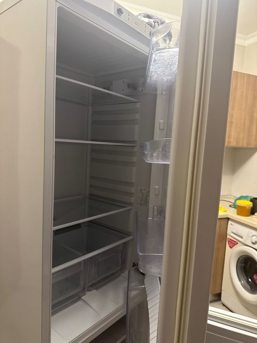 Холодильник Ariston