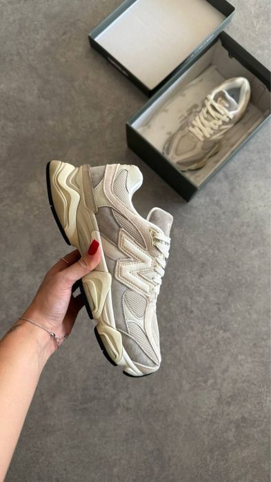 New Balance  9060 OatMeal