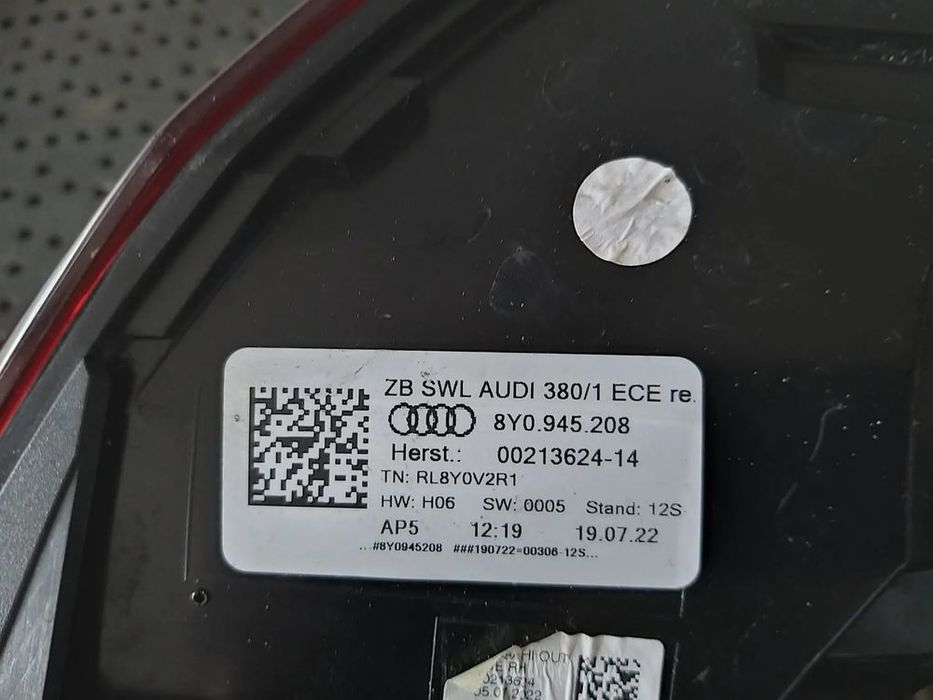 Stop tripla lampa dreapta led aripa audi a3 8y 8y0945208 0021362414