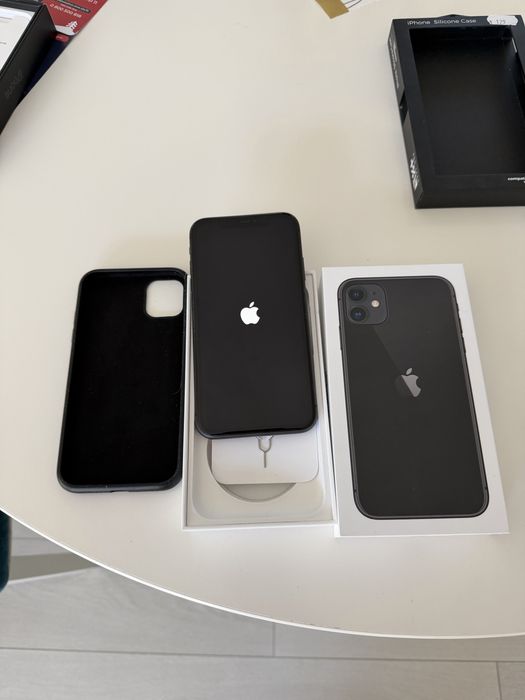 Iphone 11 black 64 GB