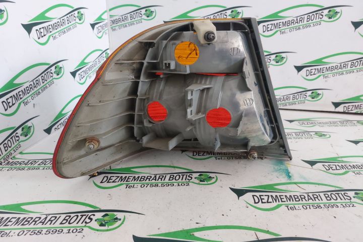 Lampa / Tripla stop dreapta pe aripa BMW S 364 922 BMW Seria 3 E46