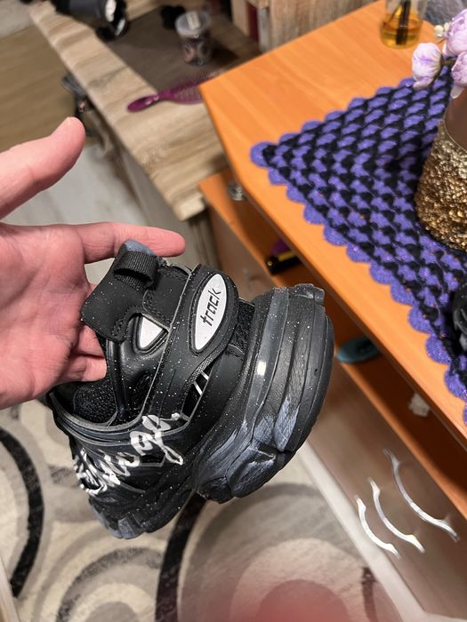 Balenciaga track