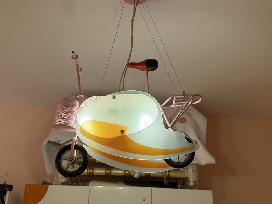 Люстра в детскую комнату