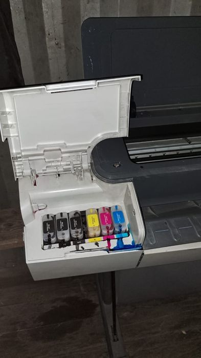 Продам плоттер hp