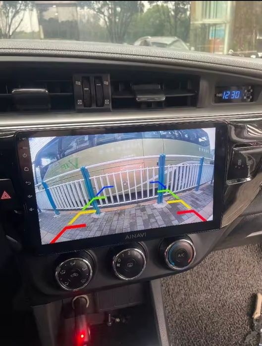 Navigatie android Toyota Corolla GPS Waze YouTube Carplay BT