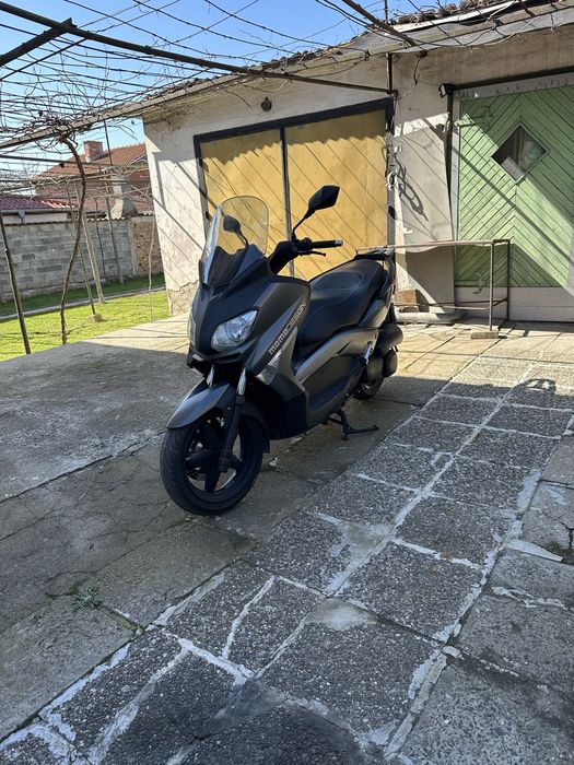 Yamaha x-max 250
