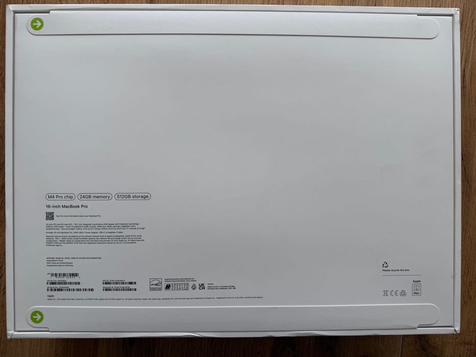 ЧИСТО НОВИ MacBook Pro 16" M4 PRO Chip 14-CPU/20-GPU/24GB RAM/512 SSD