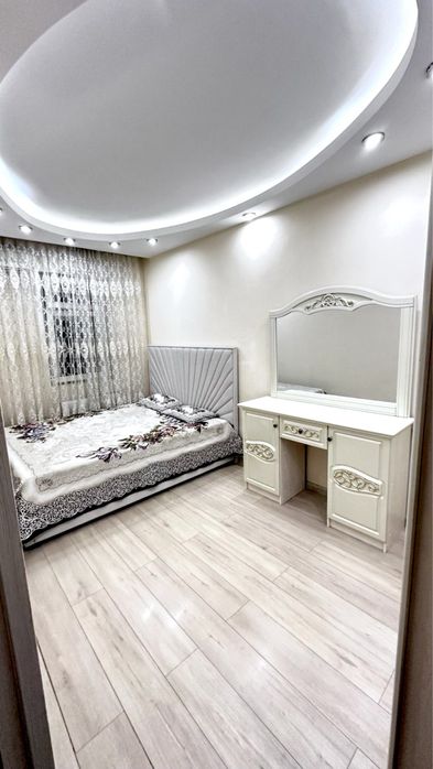 Продаю 3-х комнатную квартиру на м.Ойбек