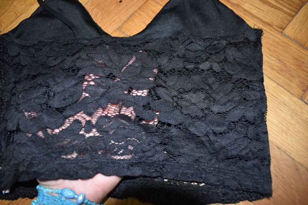 Maieu scurt din dantela Zara