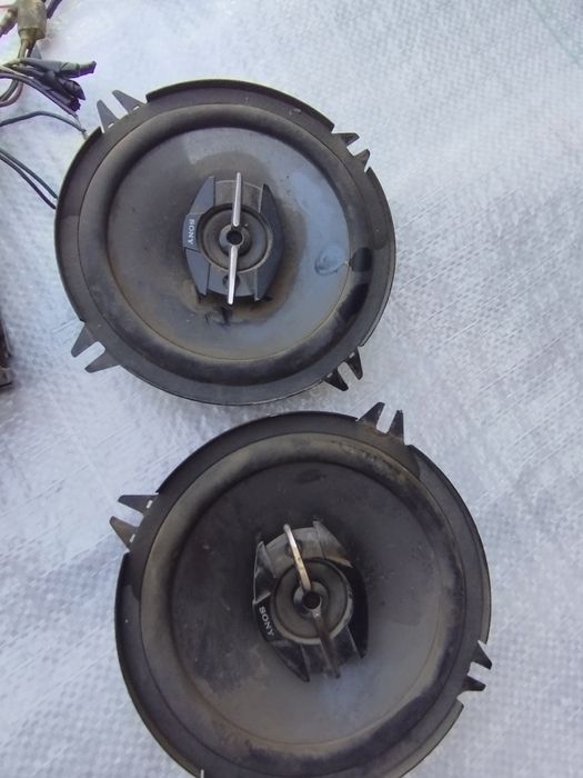 Продаю автомагнитолу сани каланками