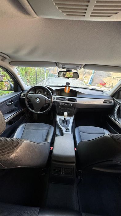 BMW 3 Series 2010 — imagine 5