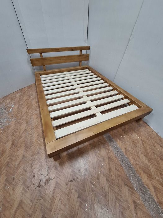 TRANSPORT GRATUIT.Pat din lemn masiv.Cod 222