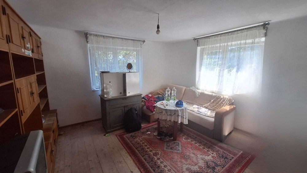 OCAZIE! Vând vilă la preţ de garsonieră! p+1+cramă. 0773822474