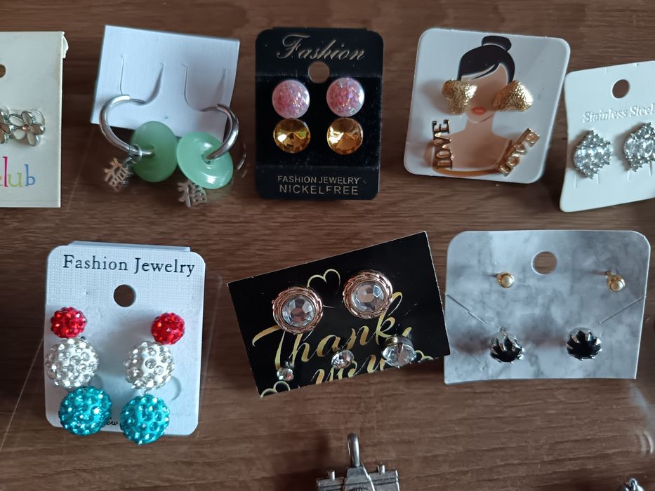 Лот дамски бижута