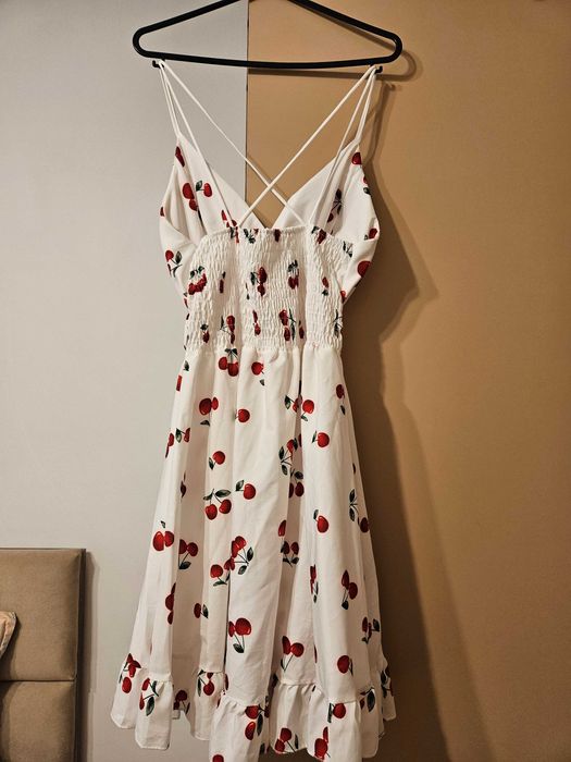 Къса бяла лятна рокля