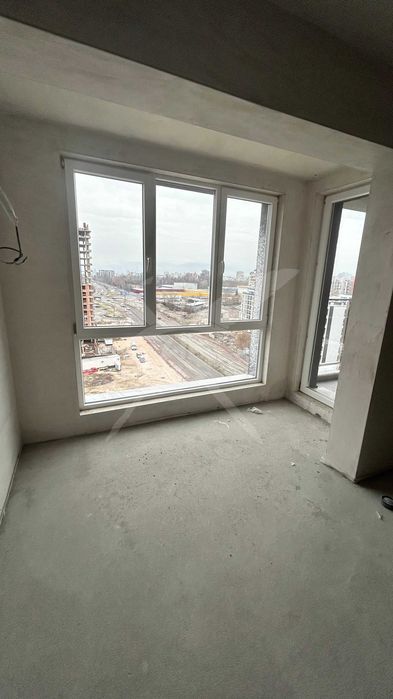 Продава се Тристаен апартамент в Пловдив, Гагарин - 126 кв.м за 1028 €/кв.м - Снимка #1