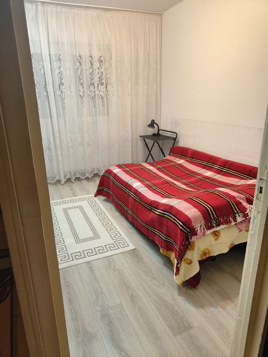 Caut colega apartament