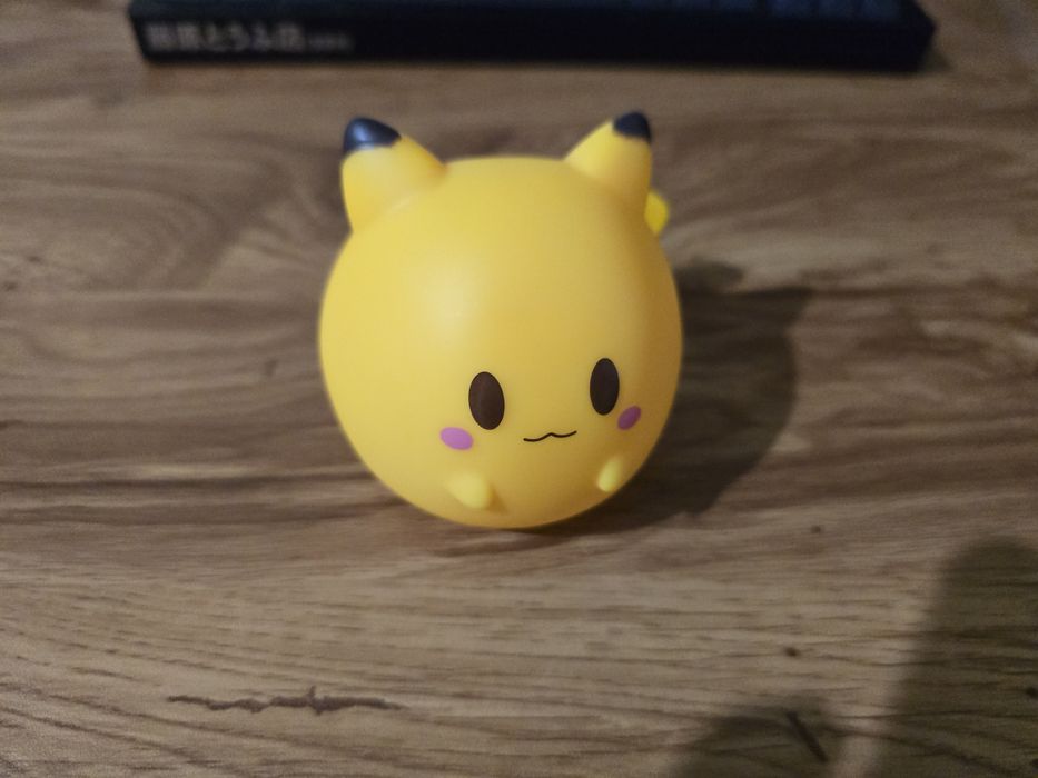 Пикачу покемон фигурка