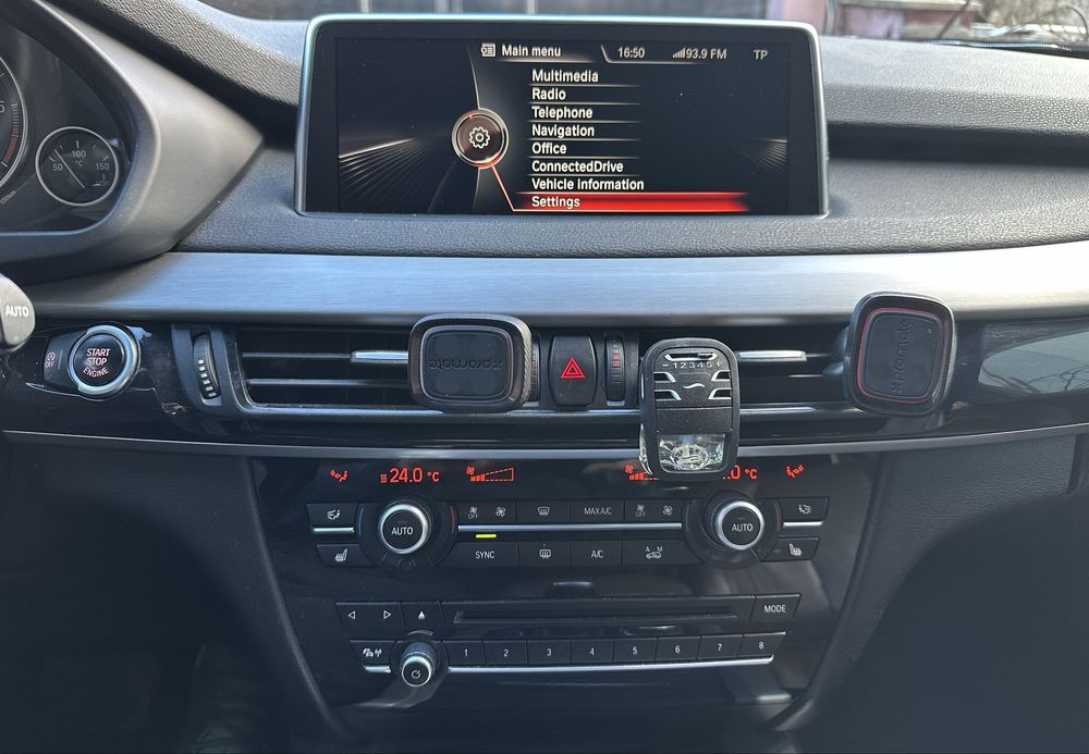 BMW X5 F15  X drive 7 locuri euro 6 NECESITA SCHIMB DISTRIBUTIE