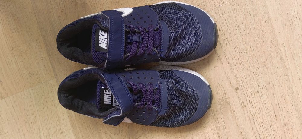 Маратонки, сандали и платненки