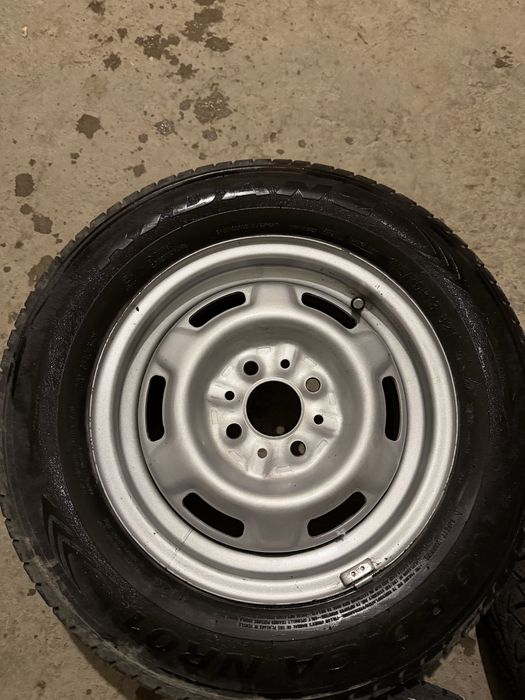 175/70/13 зимные почти новый