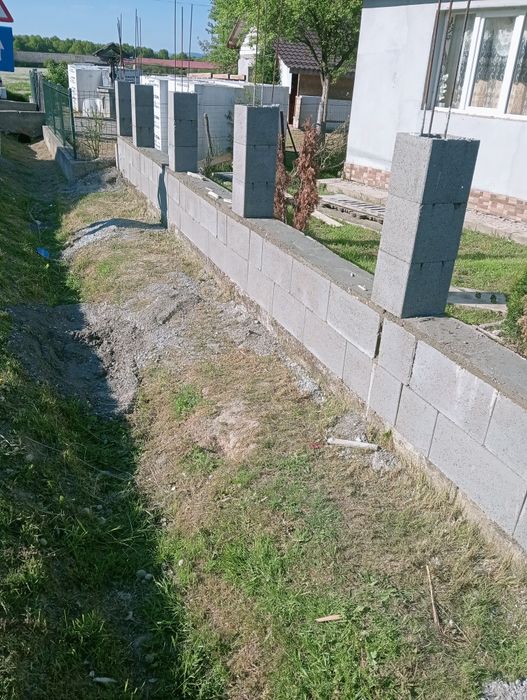 Vând garduri și porți