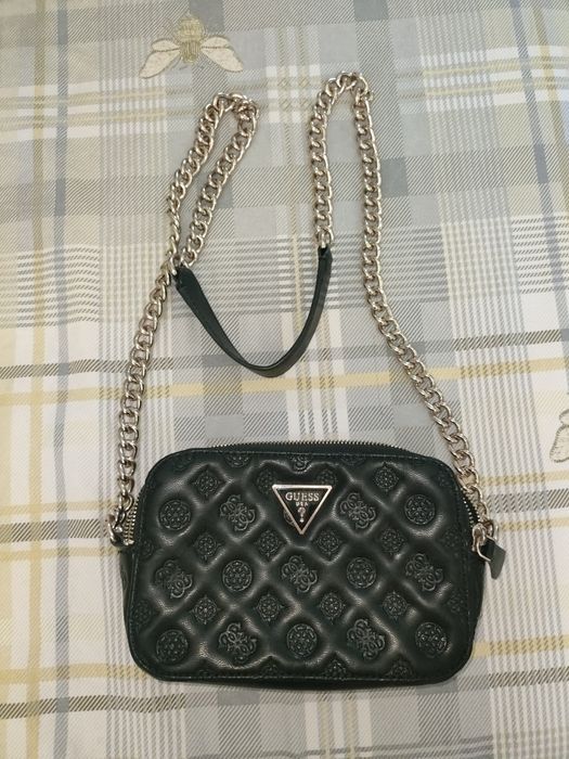 Продам сумку Guess