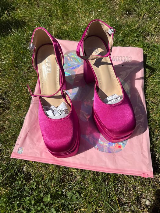 Дамски Hot Pink сатенени токчета Cuccoo / Чисто нови