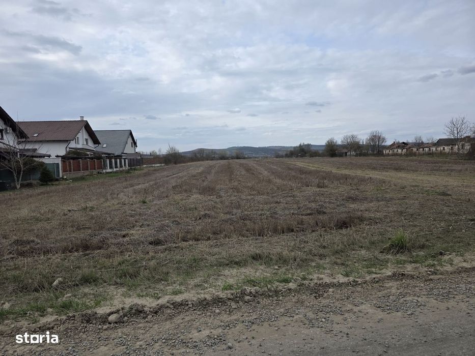 Teren de vanzare zona ideala, 50 arii, utilitati la drum, langa Medex