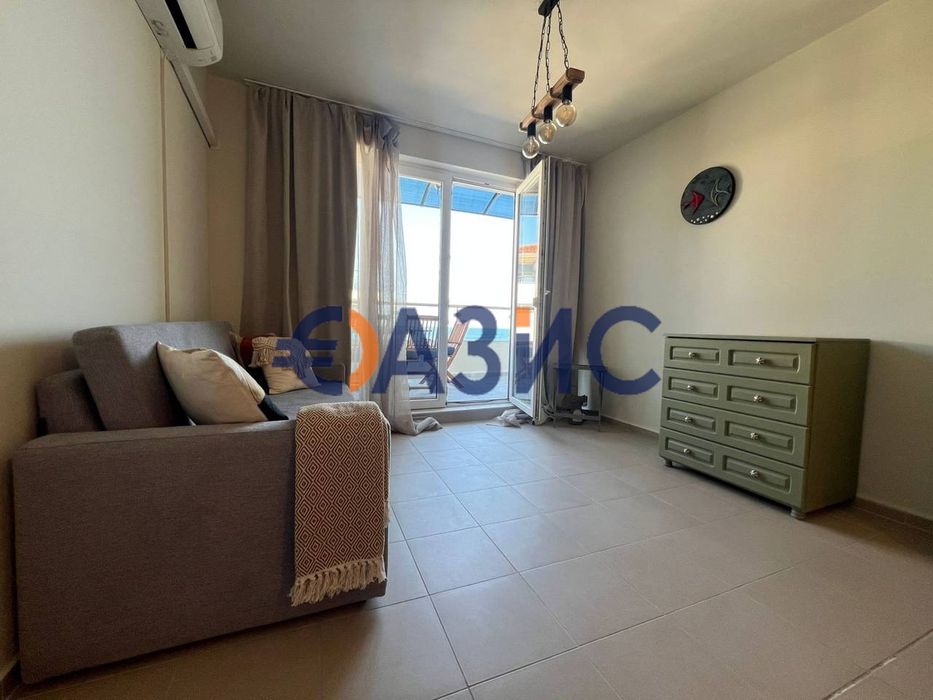 Продава се Двустаен апартамент в Созопол - 70 кв.м за 1275 €/кв.м - Снимка #8
