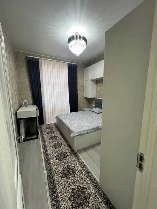 R5 Сдаётся Классная квартира 2/1/5 на Кадышева, ор-р Авиасозлар!