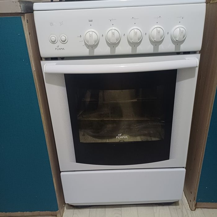 Продам газ плиту