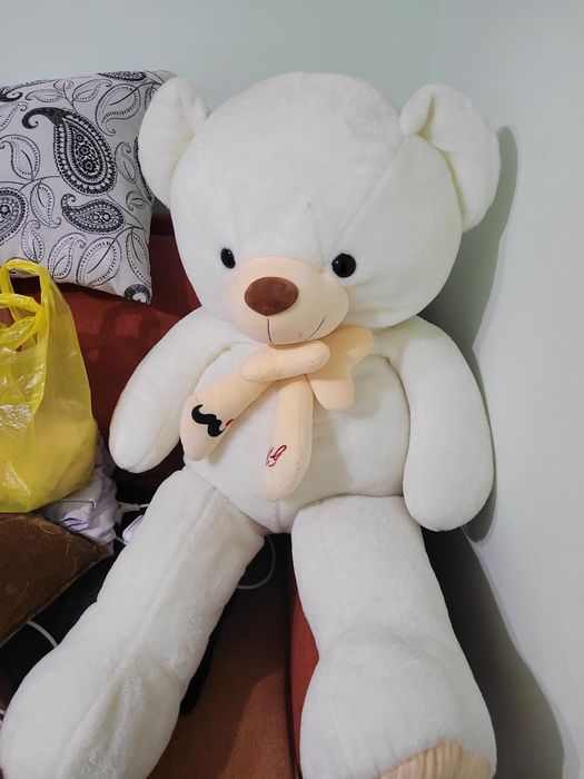 Продам мишку метровую