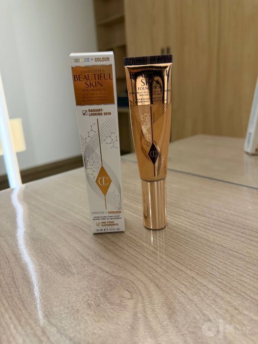 Тональник от Charlotte Tilbury