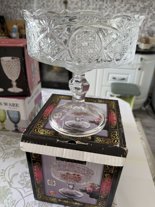 Продам фруктовница и конфетница