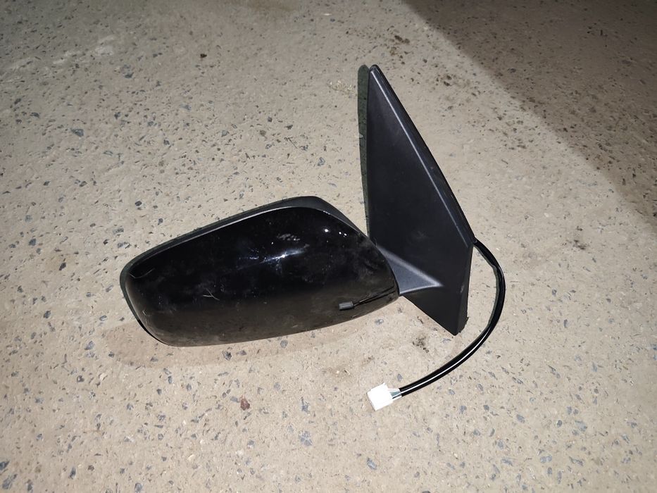 Зеркало боковое правое Toyota Rav4 05-08