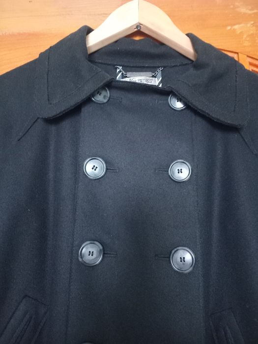 Лёгкое драповое полупальто. Mango.