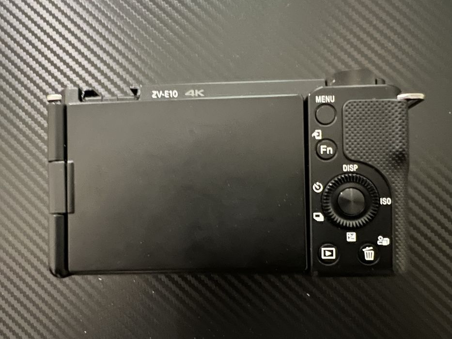 Sony Alpha ZV-E10, 24.2MP, 4K + Обектив 16-50mm