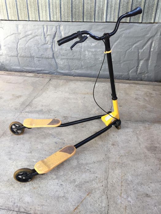 Самокат инерционный FLIKER F3