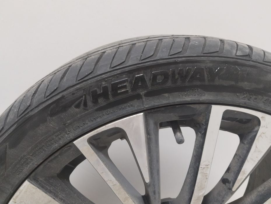 Продам шины R 19