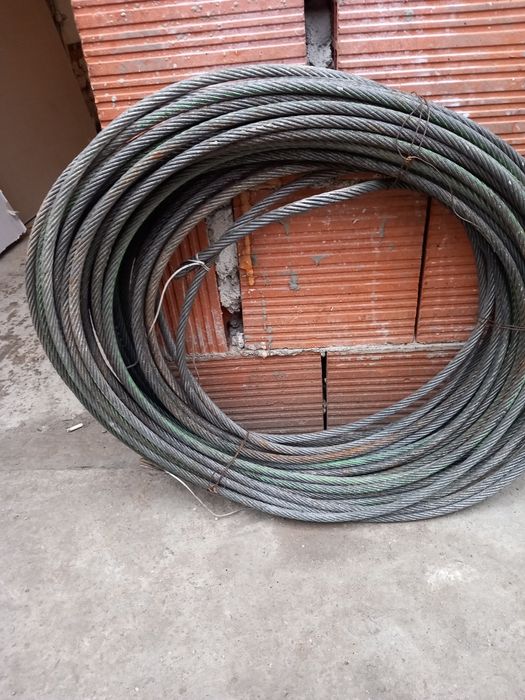 Прдавам два броя важута почти нови. Да двата броя 70евро