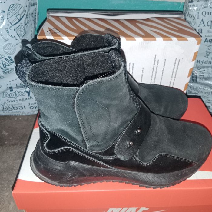 Продам женскую обувь