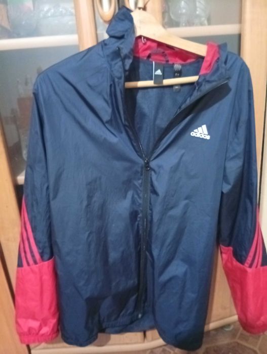 Adidas чисто нов комплект черно/червено