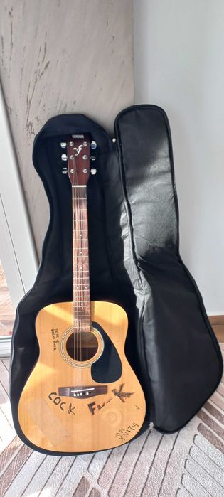 За любителите на фирмата YAMAHA F310-Китара