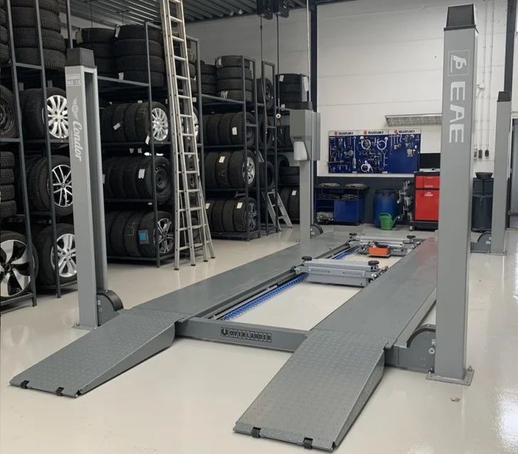 4х стоечный подъемник с оборудованием для геометрии