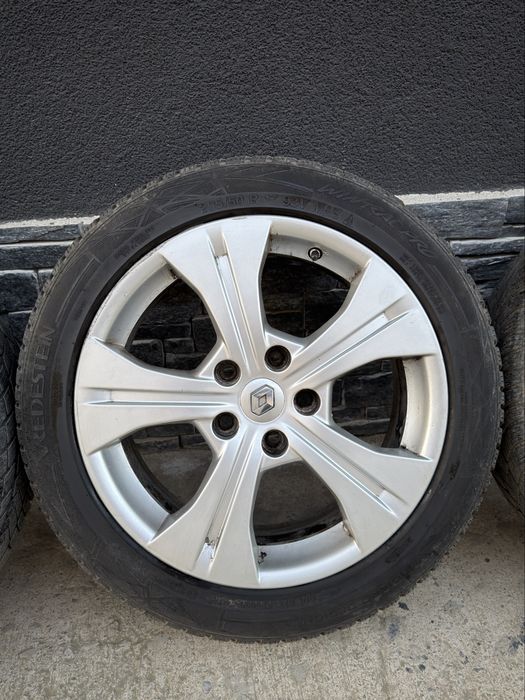 Roți Renault Megane 205/50 R17 Cauciucuri All Season în stare f bună