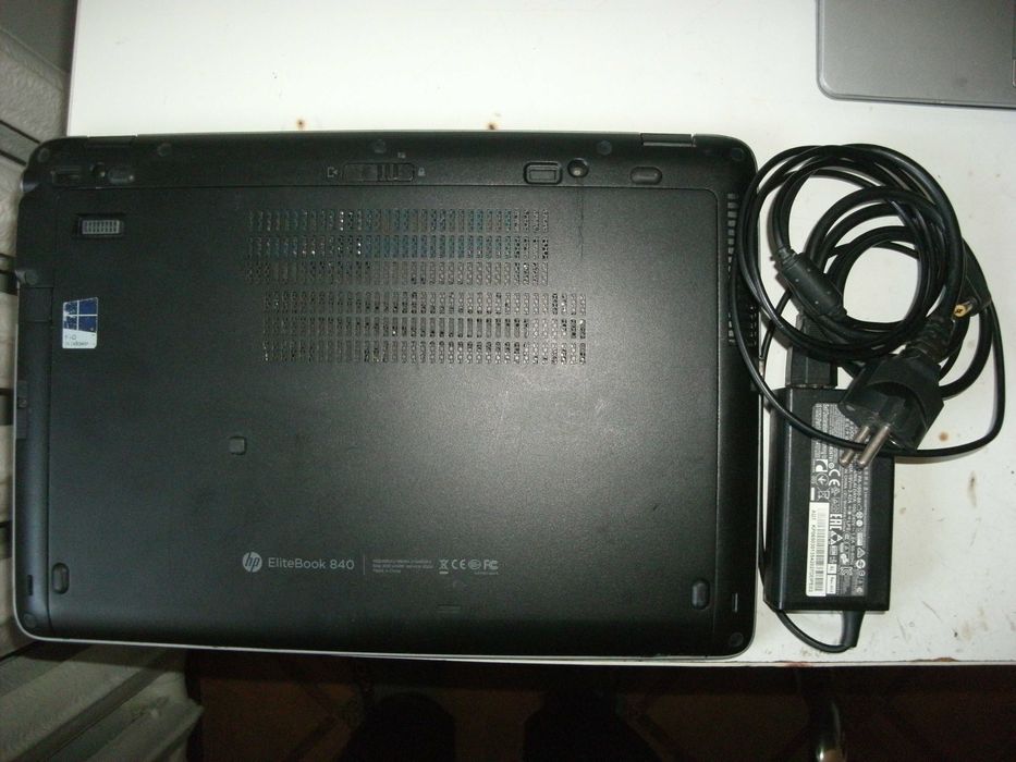 HP Core i5 touchscreen SSD