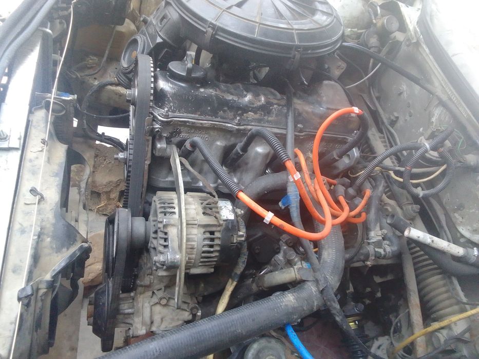 Audi 100c3 srochno sotiladi